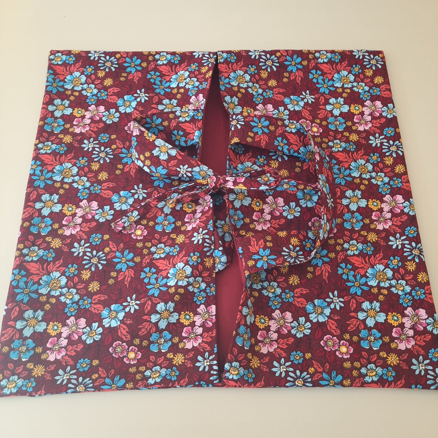 sac à tarte en tissu coton bordeau fleuri